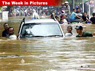 020307_indonesia_flood1