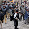 031207_pakistan_riot