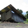 101506_earthquake_shack